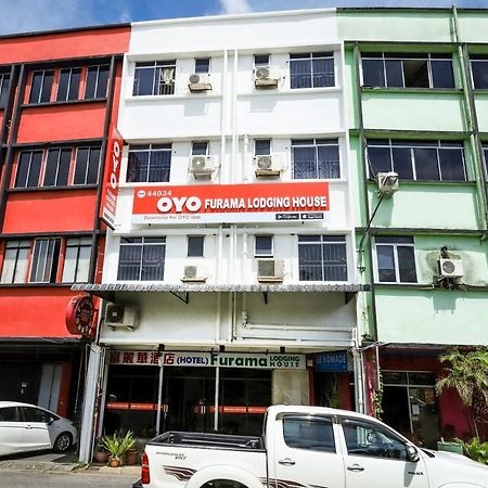 Oyo 44034 Furama Lodging House Kuching Exteriör bild