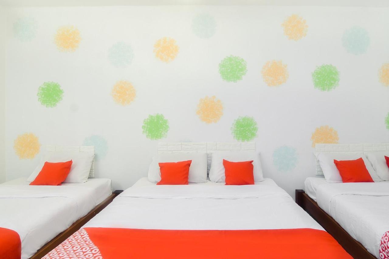 Oyo 44034 Furama Lodging House Kuching Exteriör bild